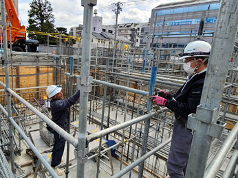 建築現場での軽作業